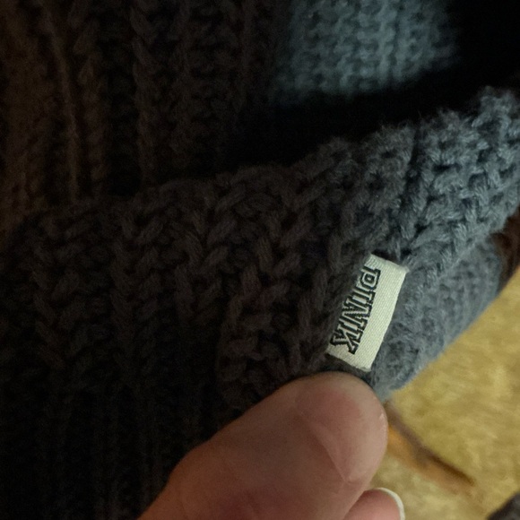 VS Pink V neck  Beachy Oversized Sweater - Picture 8 of 12